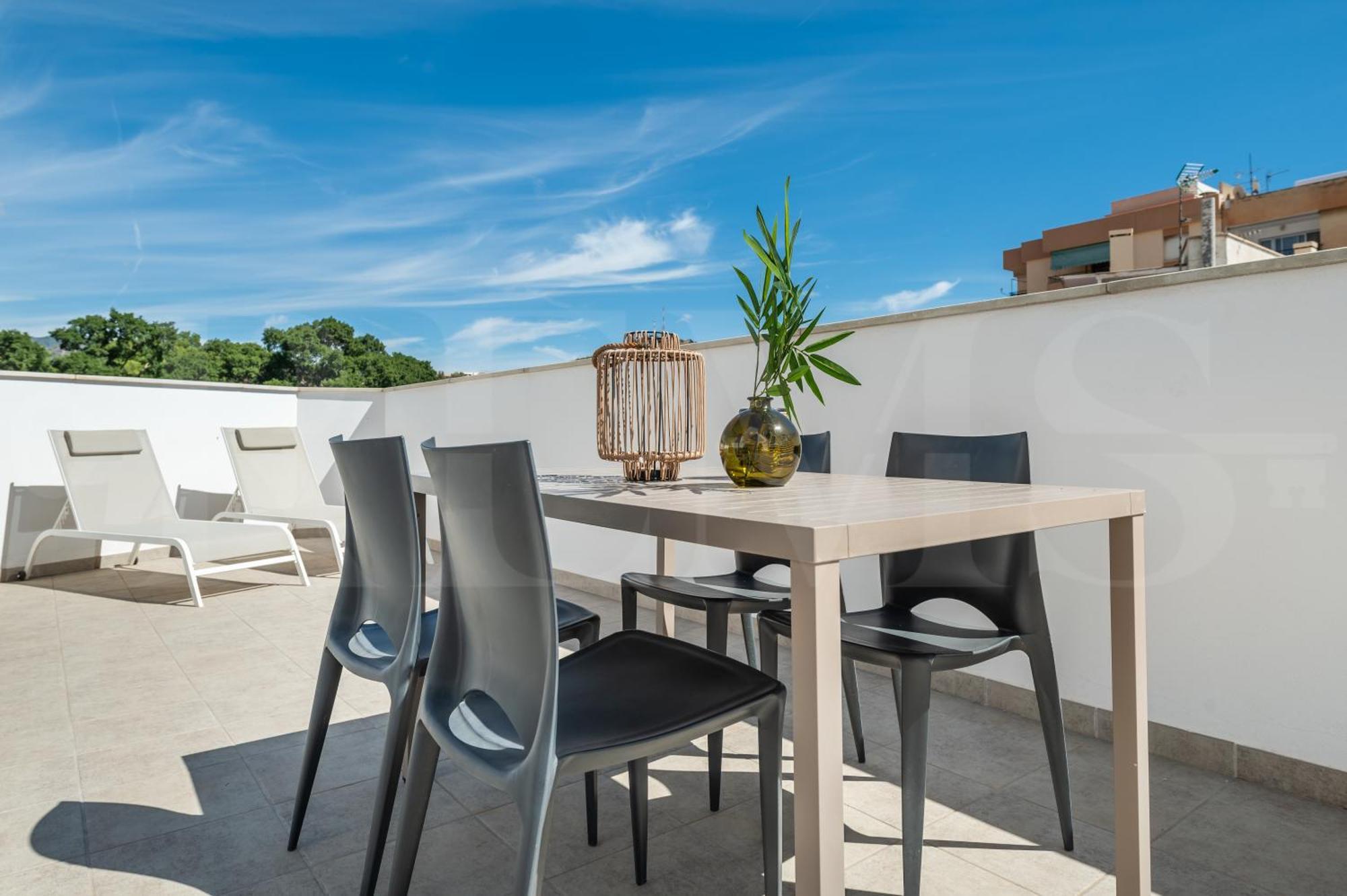 Spacious & Private Terrace By Rems Málaga