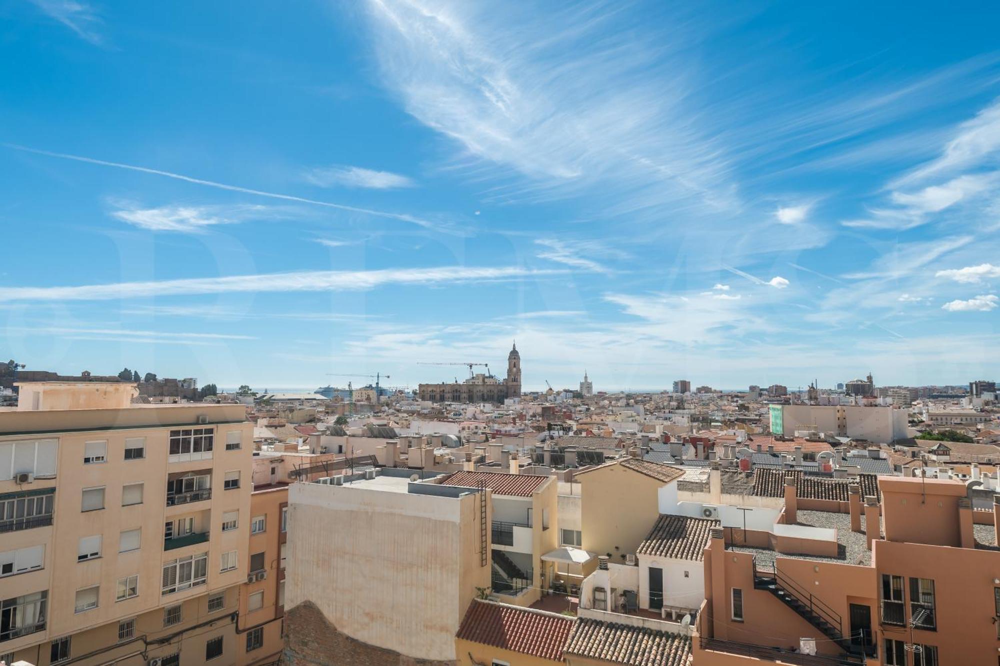 Spacious & Private Terrace By Rems Apartamento